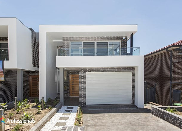 18 Hall Crescent, Padstow NSW 2211