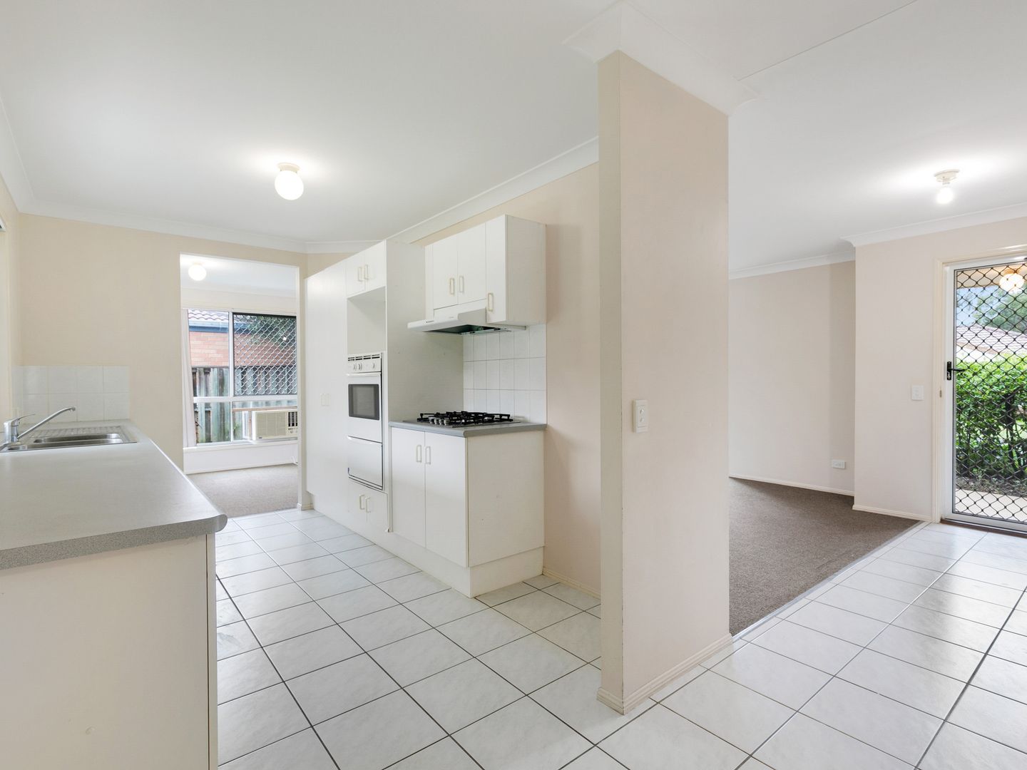 4 Lourdes Place, Boondall QLD 4034, Image 2