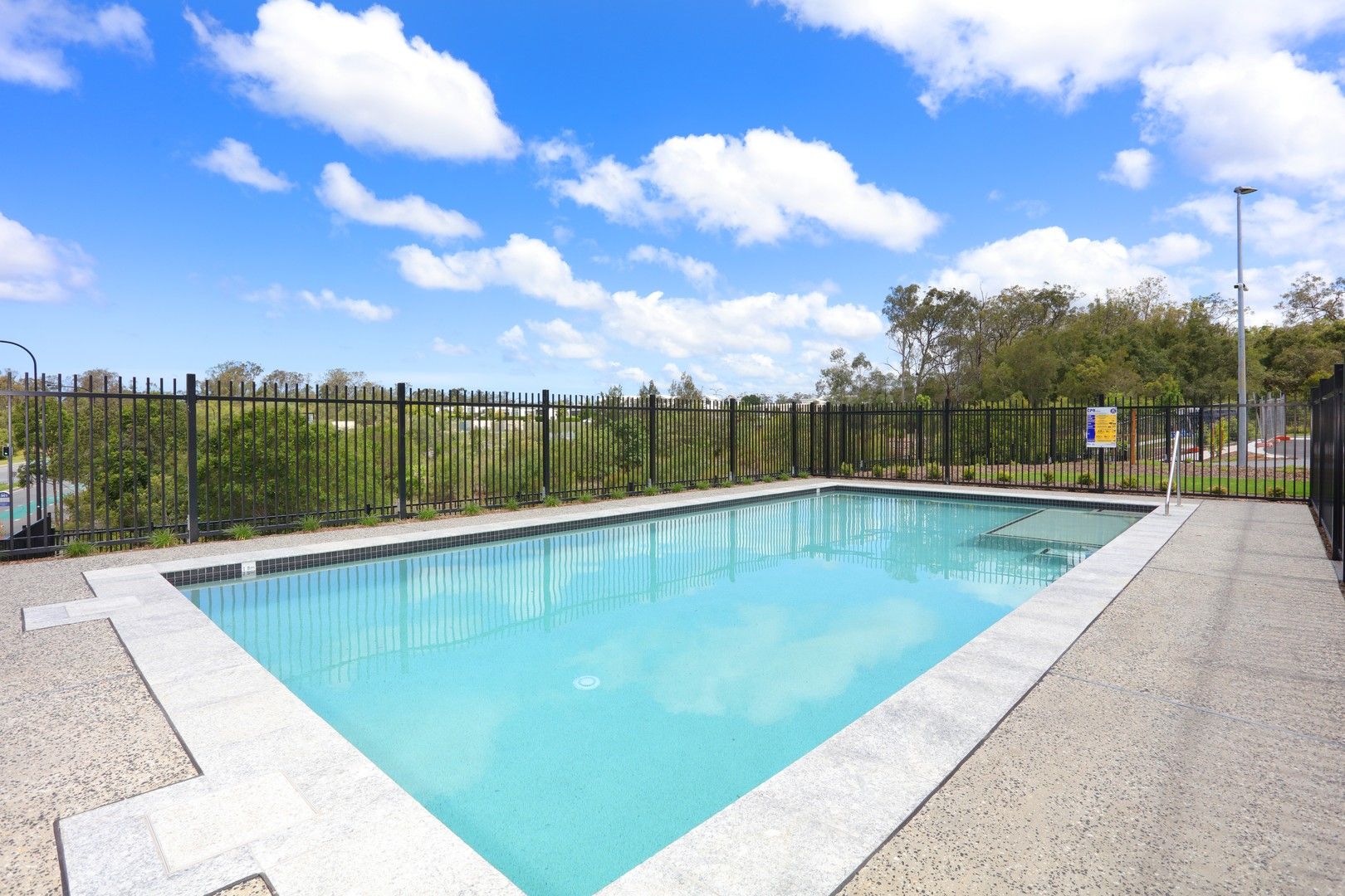 3 bedrooms Townhouse in 22/19 Whittley Court PIMPAMA QLD, 4209