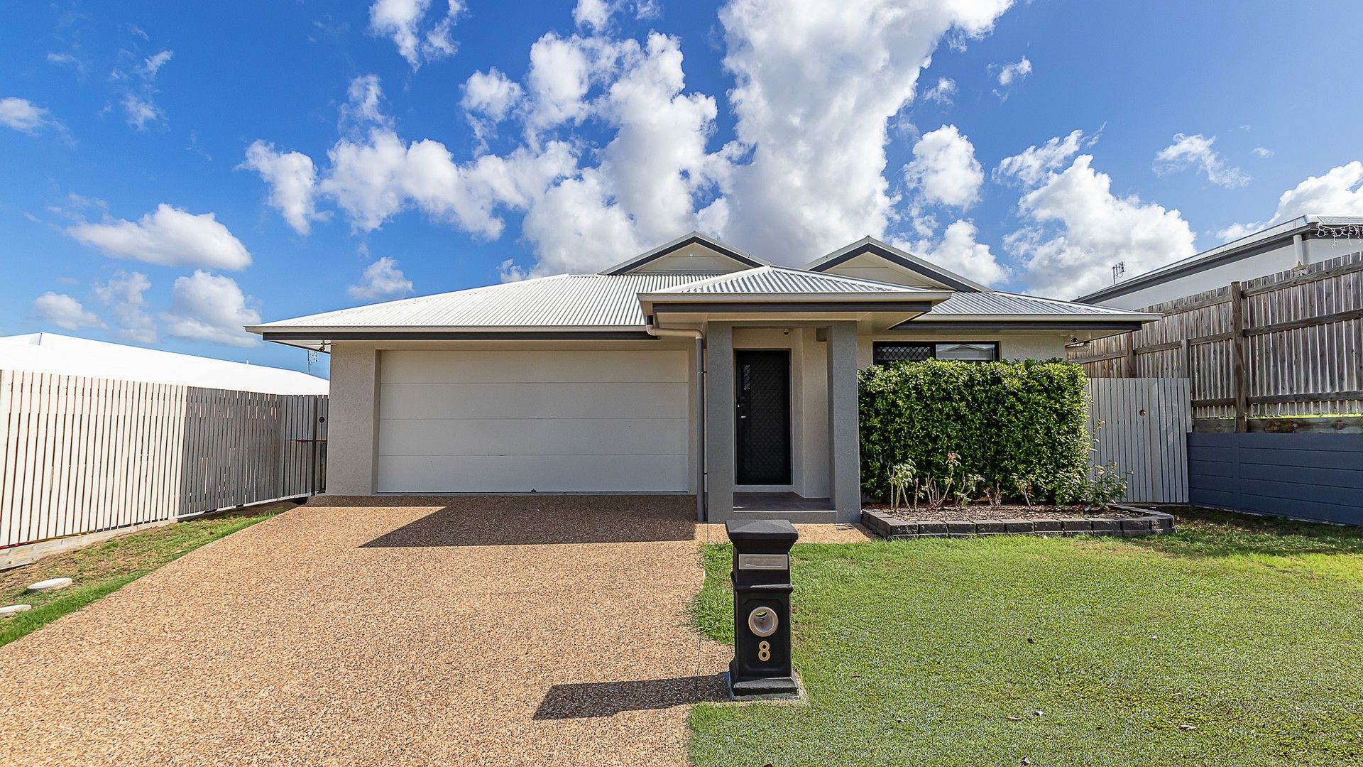 4 bedrooms House in 8 Shale Circuit COSGROVE QLD, 4818