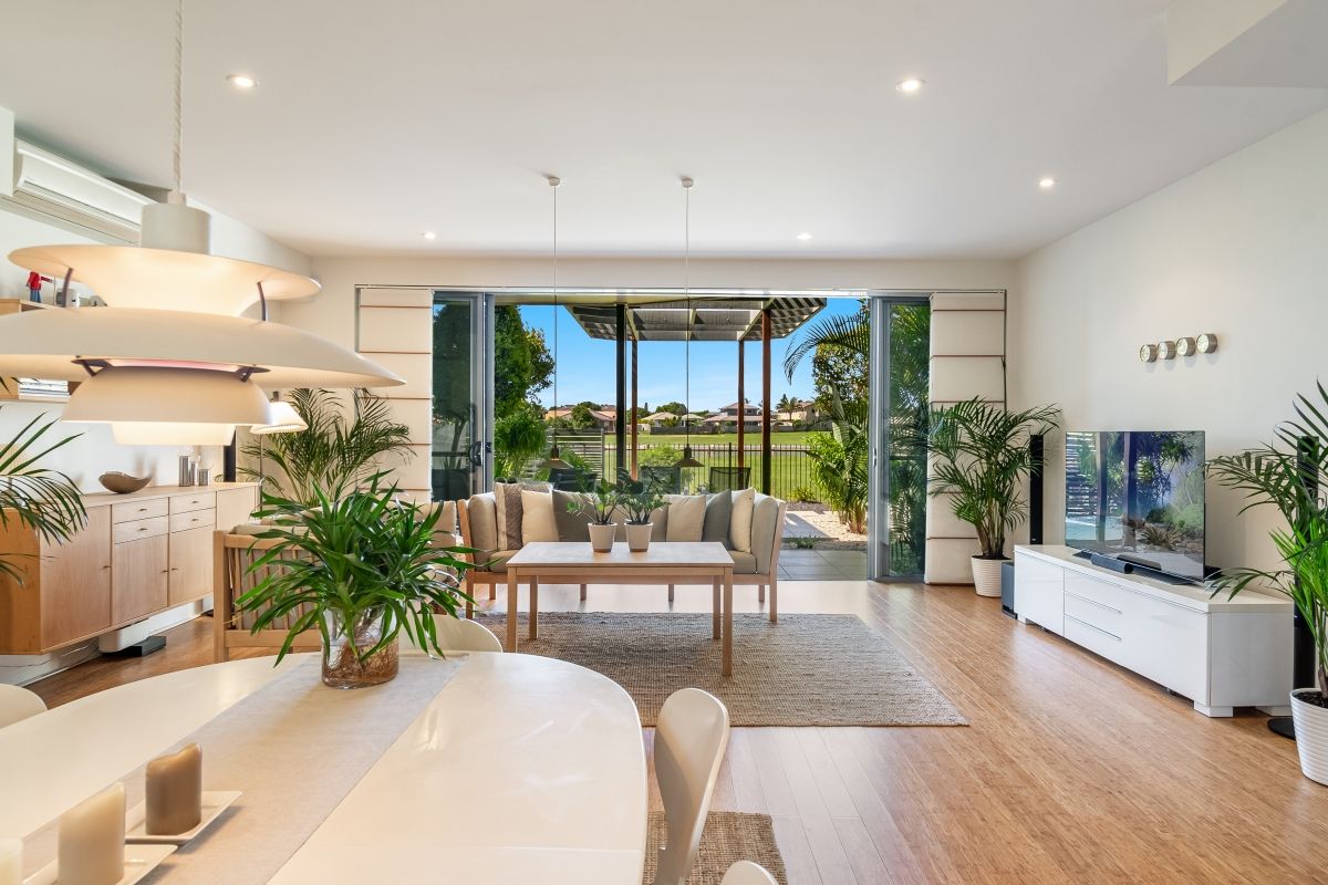 3 bedrooms Townhouse in 3/19 Megan Crescent LENNOX HEAD NSW, 2478