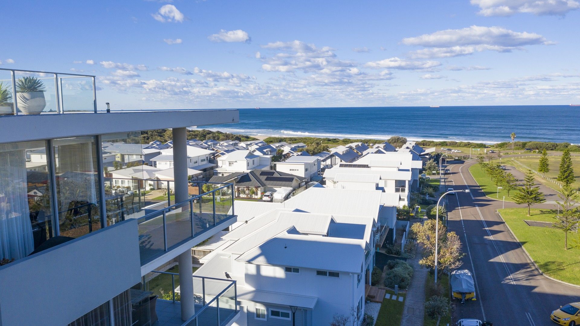 401/1 Mawson Close, Caves Beach NSW 2281, Image 0