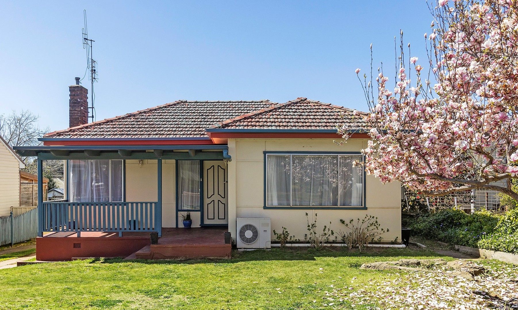 4 bedrooms House in 22 Tobruk Crescent ORANGE NSW, 2800