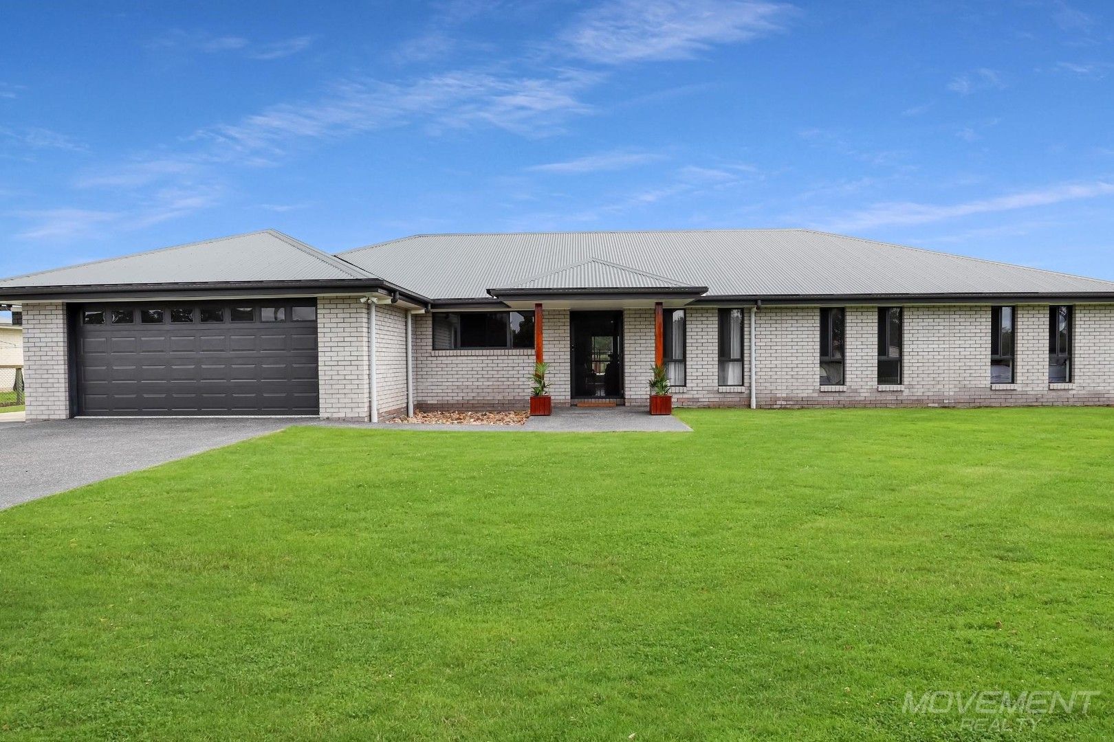 4 bedrooms House in 17 Limburg Avenue CABOOLTURE QLD, 4510
