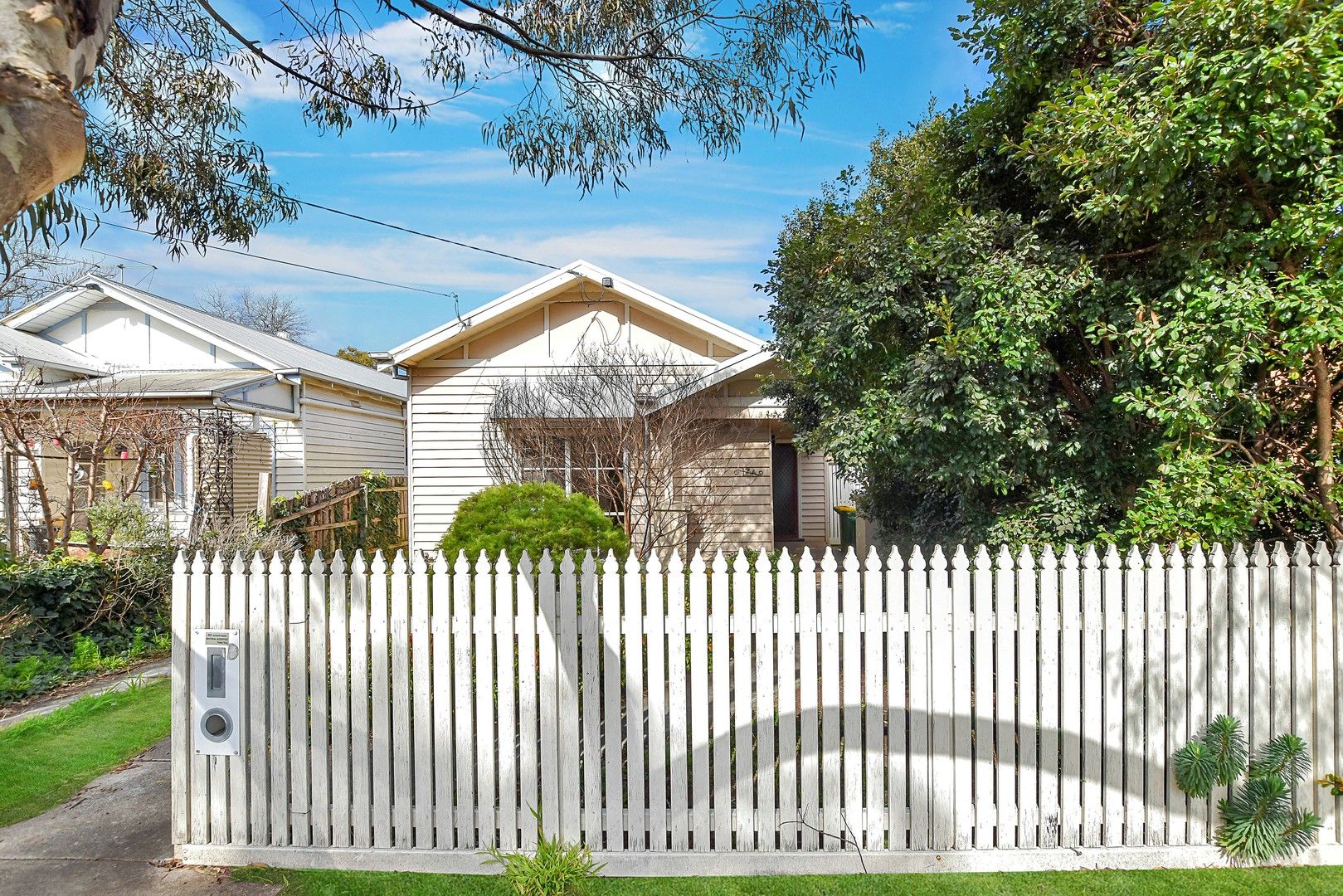 2 bedrooms House in 136 Bastings Street NORTHCOTE VIC, 3070