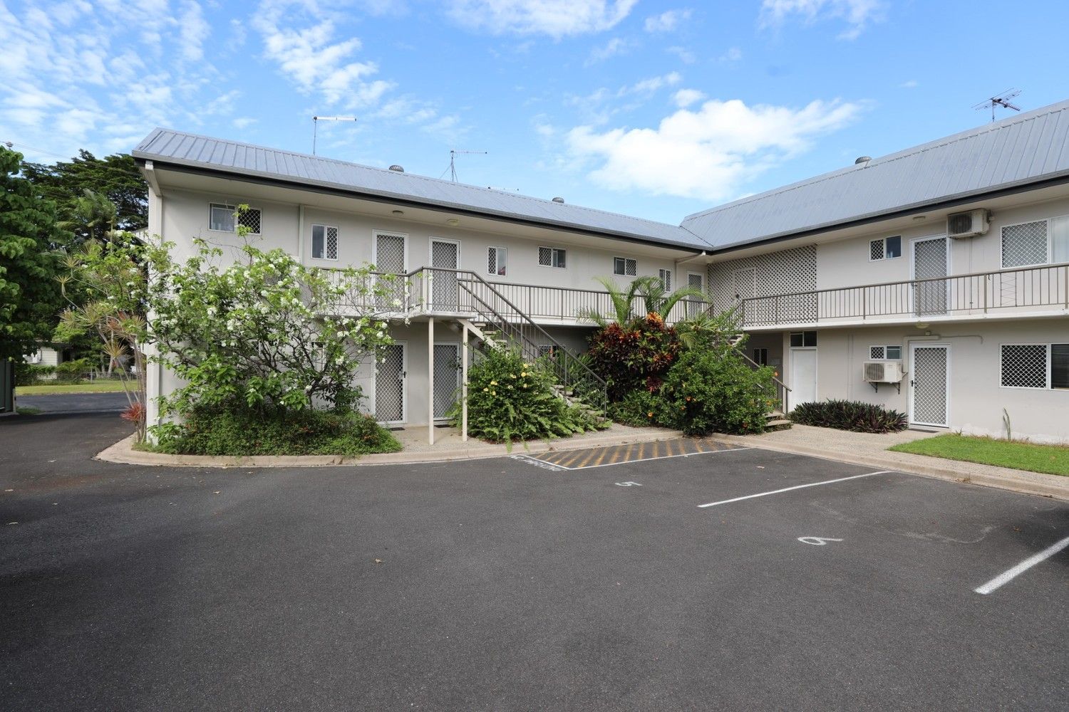 2 bedrooms Apartment / Unit / Flat in 3/458-460 Mulgrave Road EARLVILLE QLD, 4870