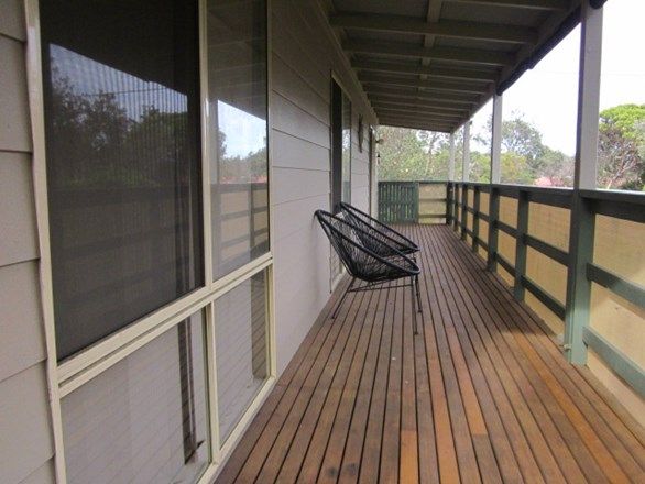 33 Azure Avenue, Golden Beach VIC 3851, Image 2