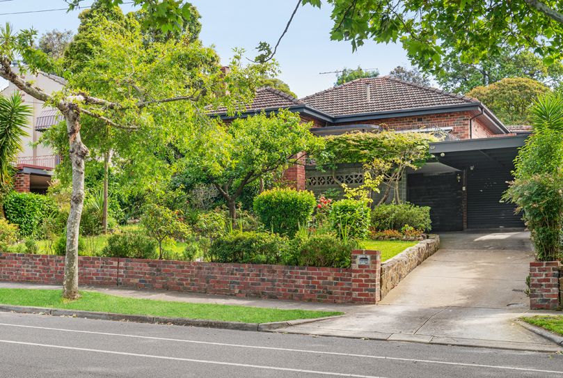 30 McArthur Road, Ivanhoe East VIC 3079 House For Rent 650 Domain