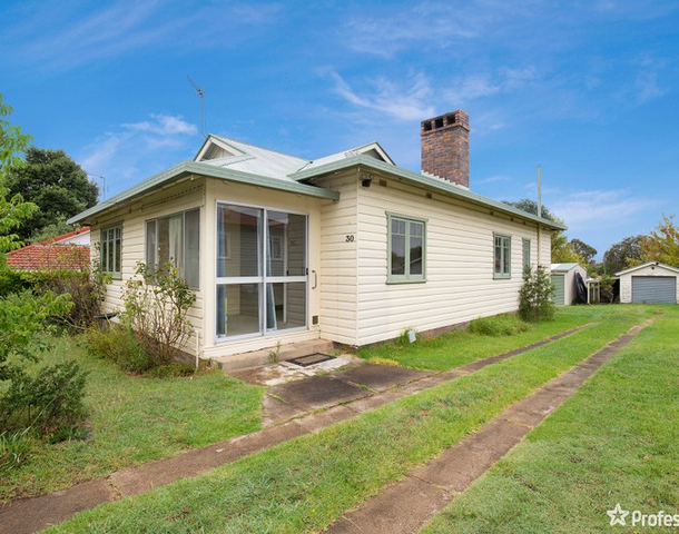 30 Newton Street, Armidale NSW 2350