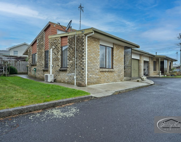 2/10 Robert Street, Smithton TAS 7330