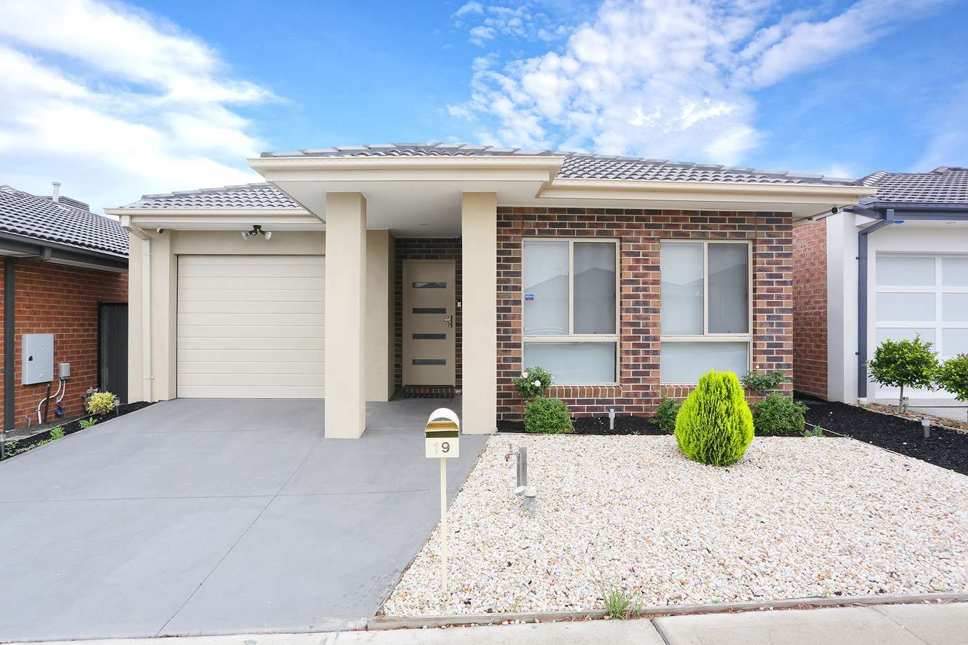 3 bedrooms House in 19 Muir Way MERNDA VIC, 3754