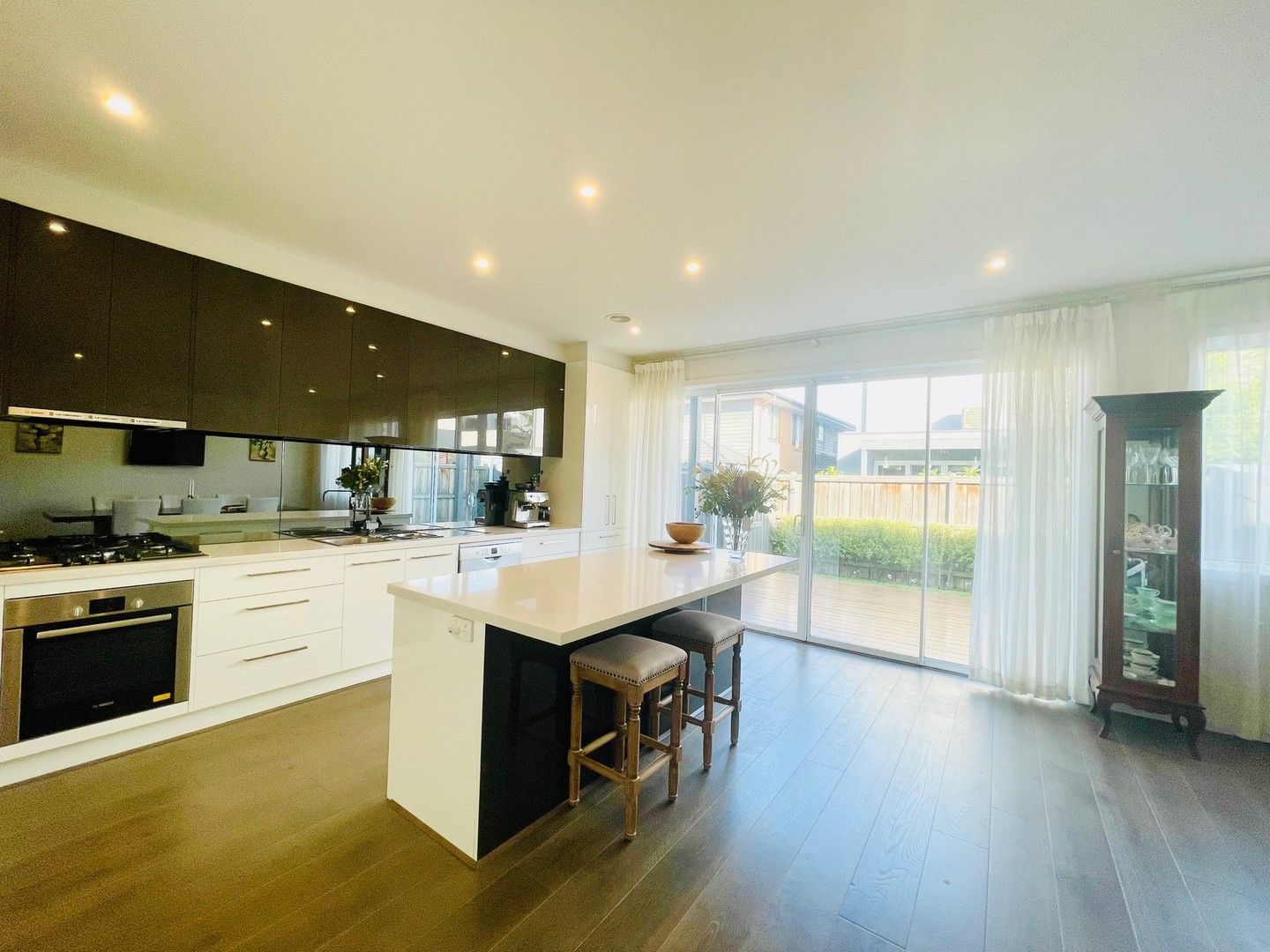 6 Swan Walk, Chelsea VIC 3196 Domain