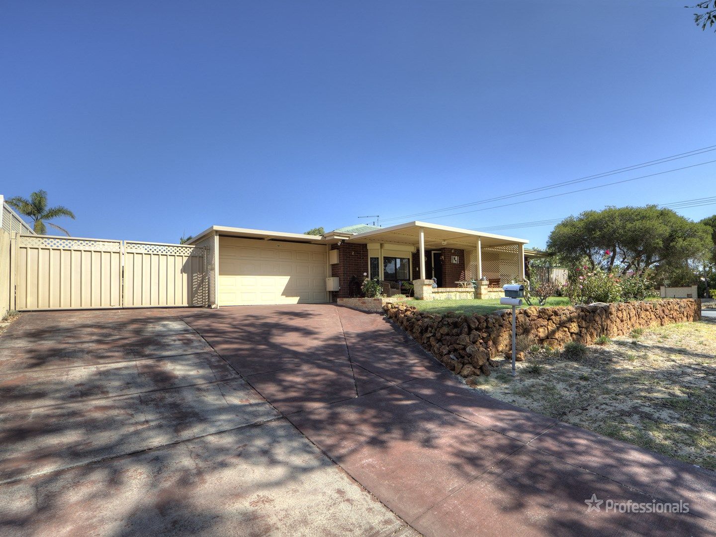 3 bedrooms House in 2 Juniper Way FORRESTFIELD WA, 6058