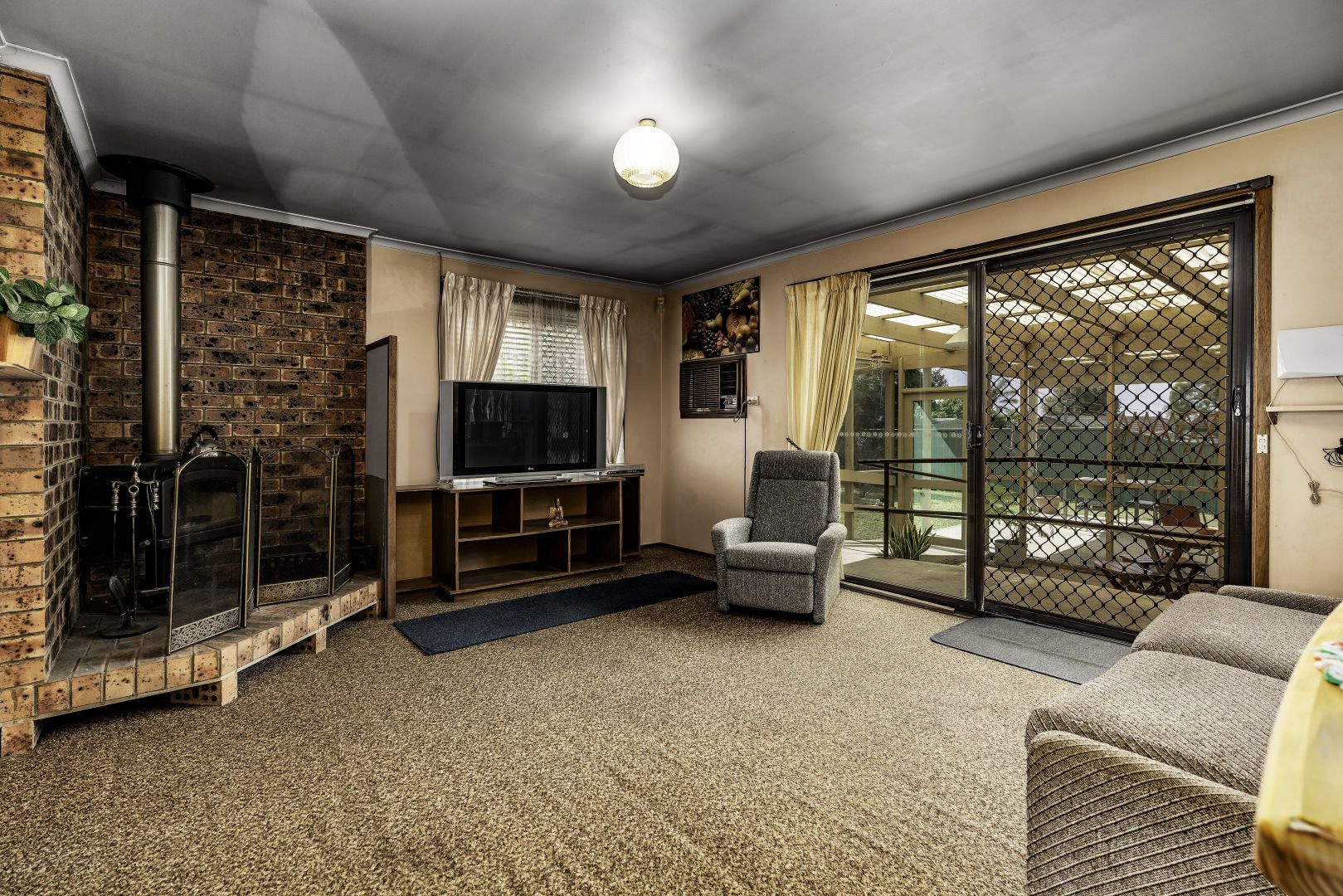 37 Cavalier Parade, Bomaderry NSW 2541, Image 2