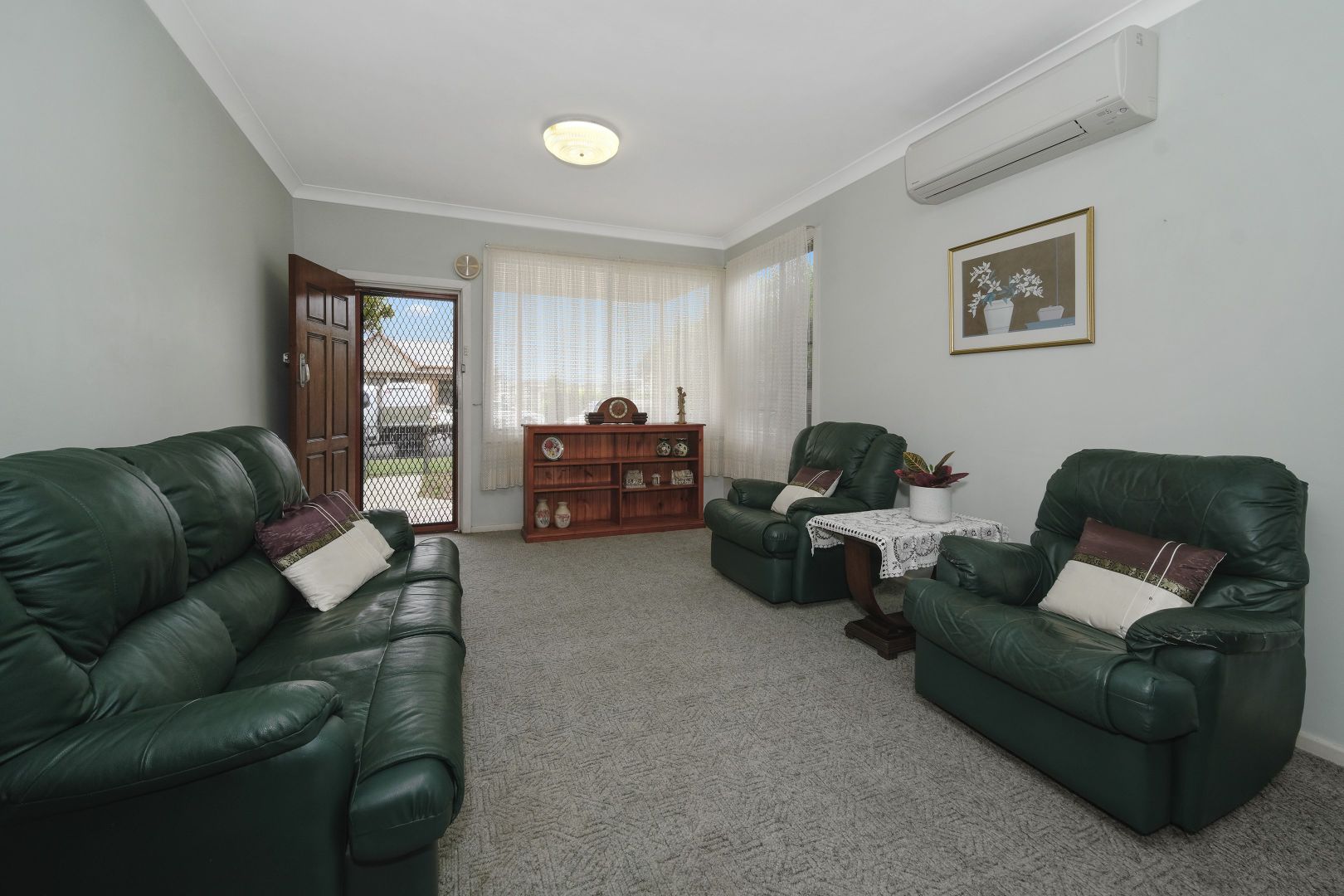 68 Roxburgh Street, Stockton NSW 2295, Image 2