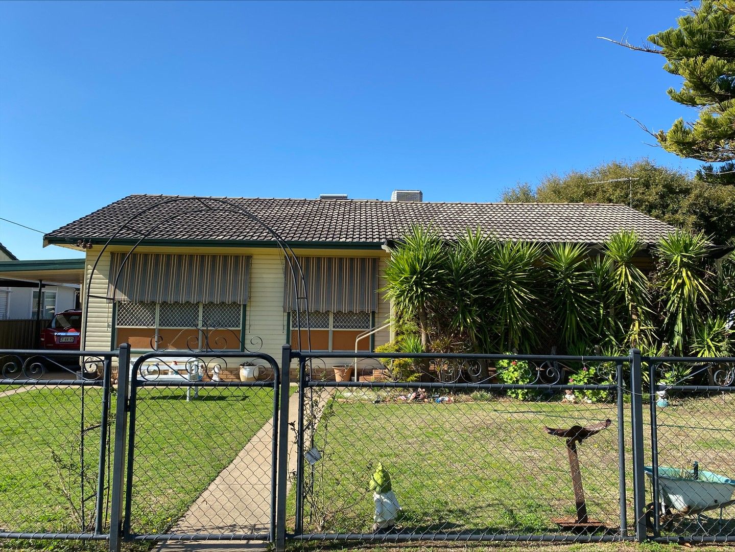 3 bedrooms House in 57 Oak Street TAMWORTH NSW, 2340