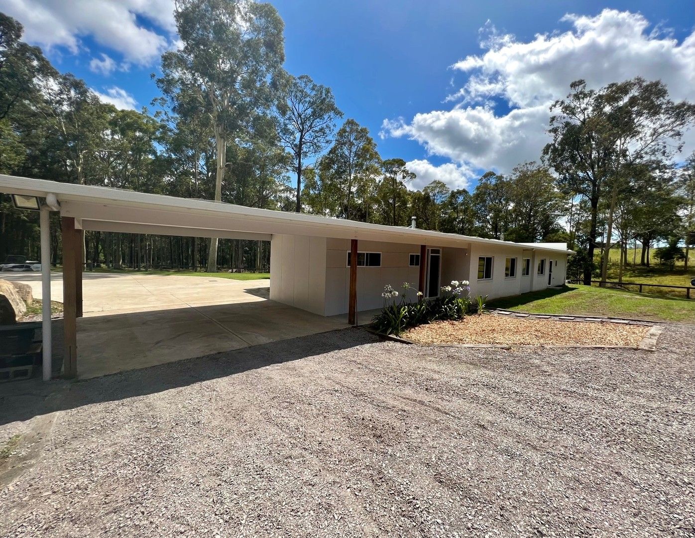 5 bedrooms House in 5 Taylors Road BLACK HILL NSW, 2322