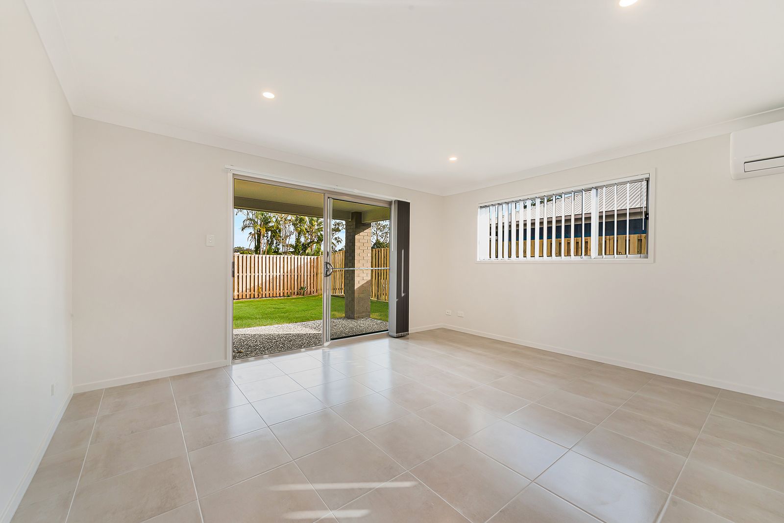 26 Sugar Maple Place, Park Ridge QLD 4125, Image 2