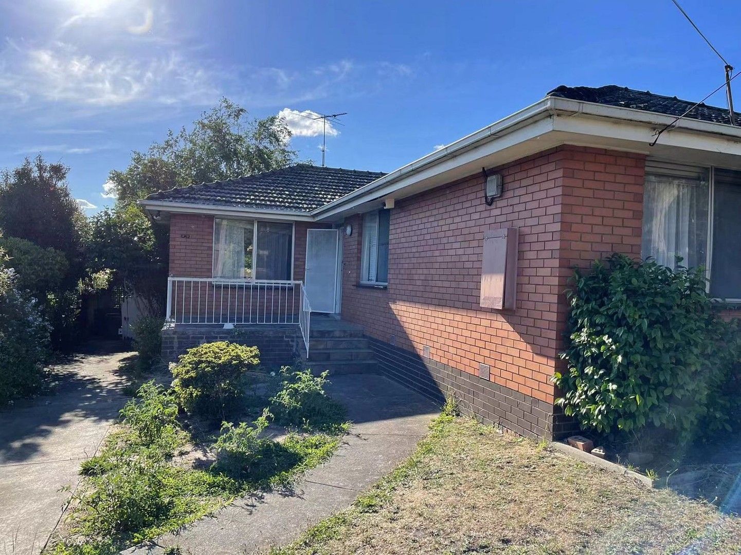 4 bedrooms House in 29 Watsons Rd GLEN WAVERLEY VIC, 3150