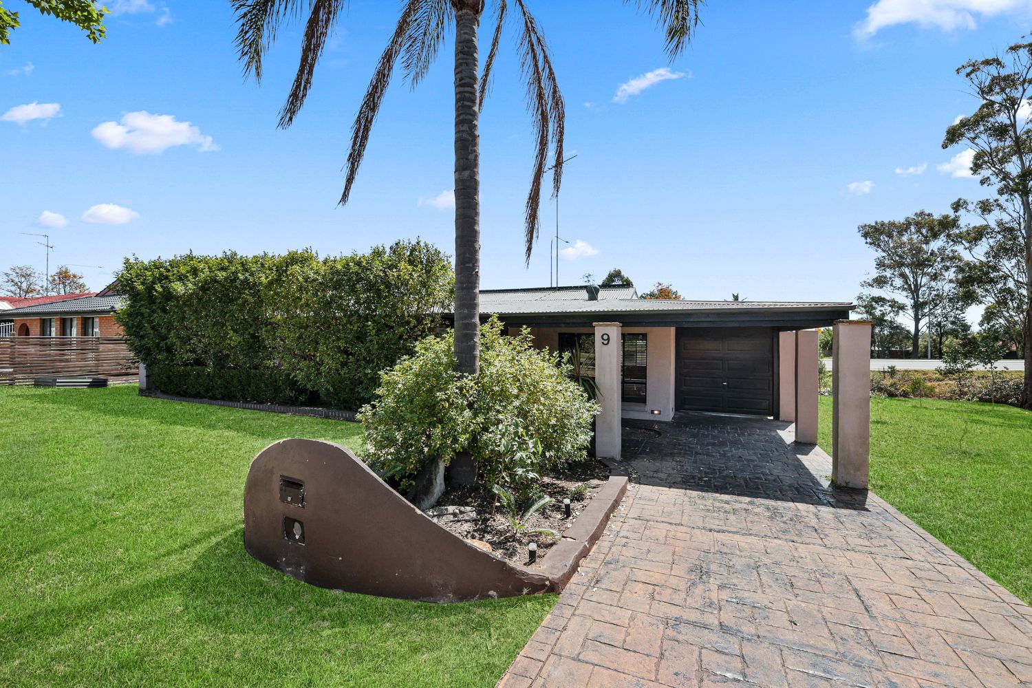 4 bedrooms House in 9 Dilga Crescent ERSKINE PARK NSW, 2759