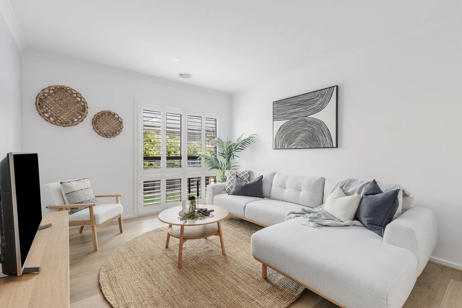 Modern Family Living With Light-Filled Spaces That Open Up Around You. - View 3