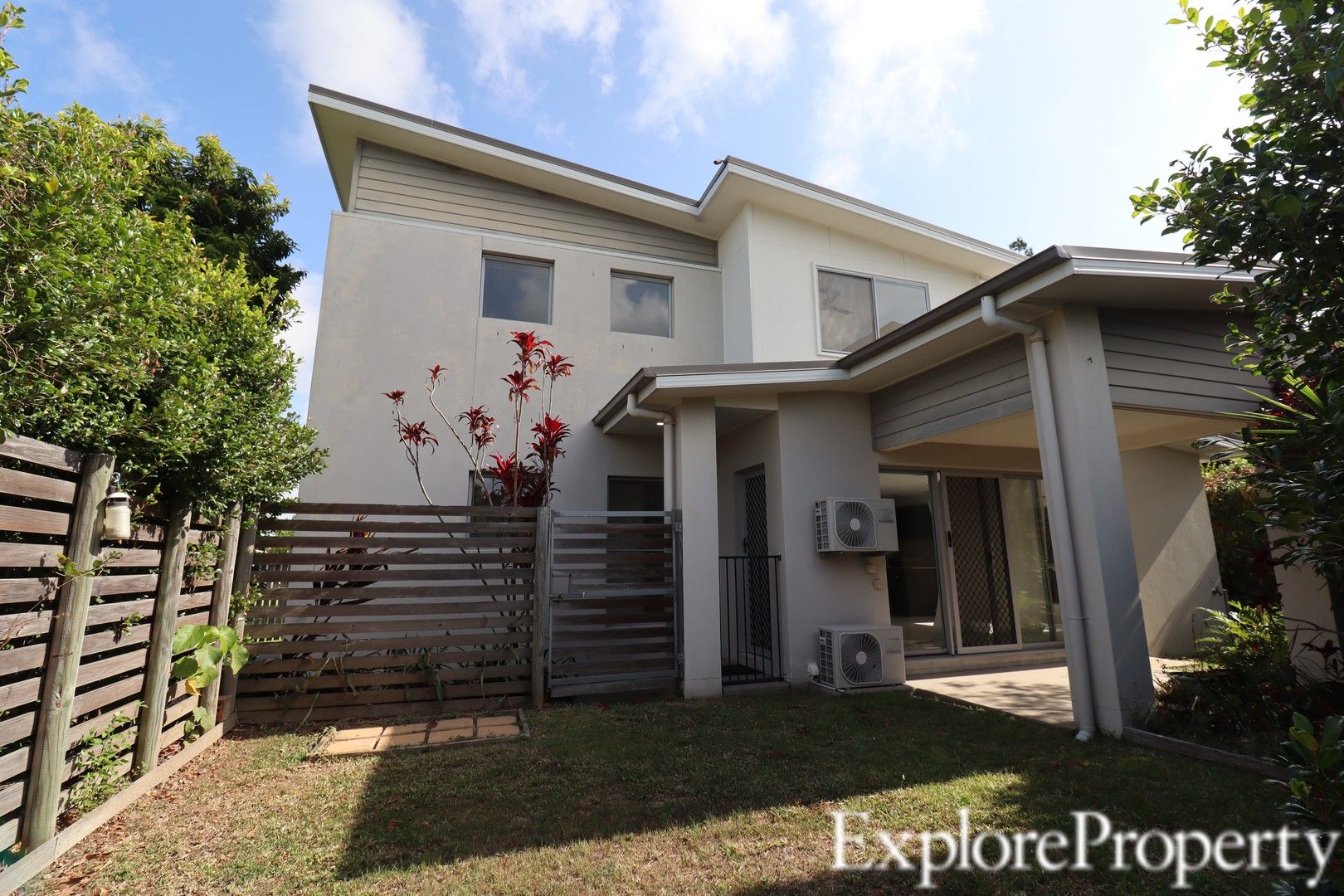 2 bedrooms Townhouse in 1/13 Firefly Crescent OORALEA QLD, 4740