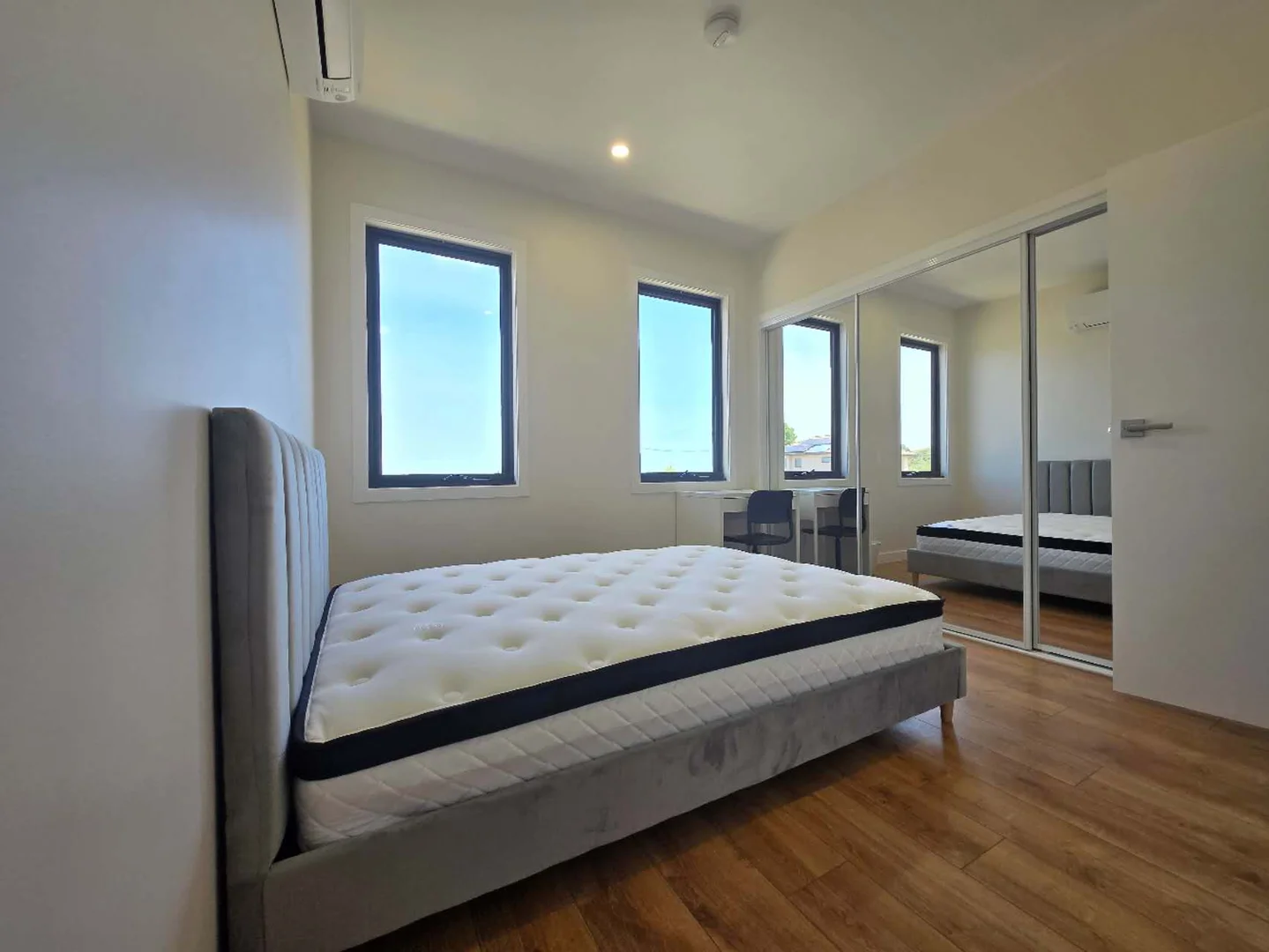 Additional image 7 of 1A&B/196 CLAYTON RD, Clayton VIC 3168