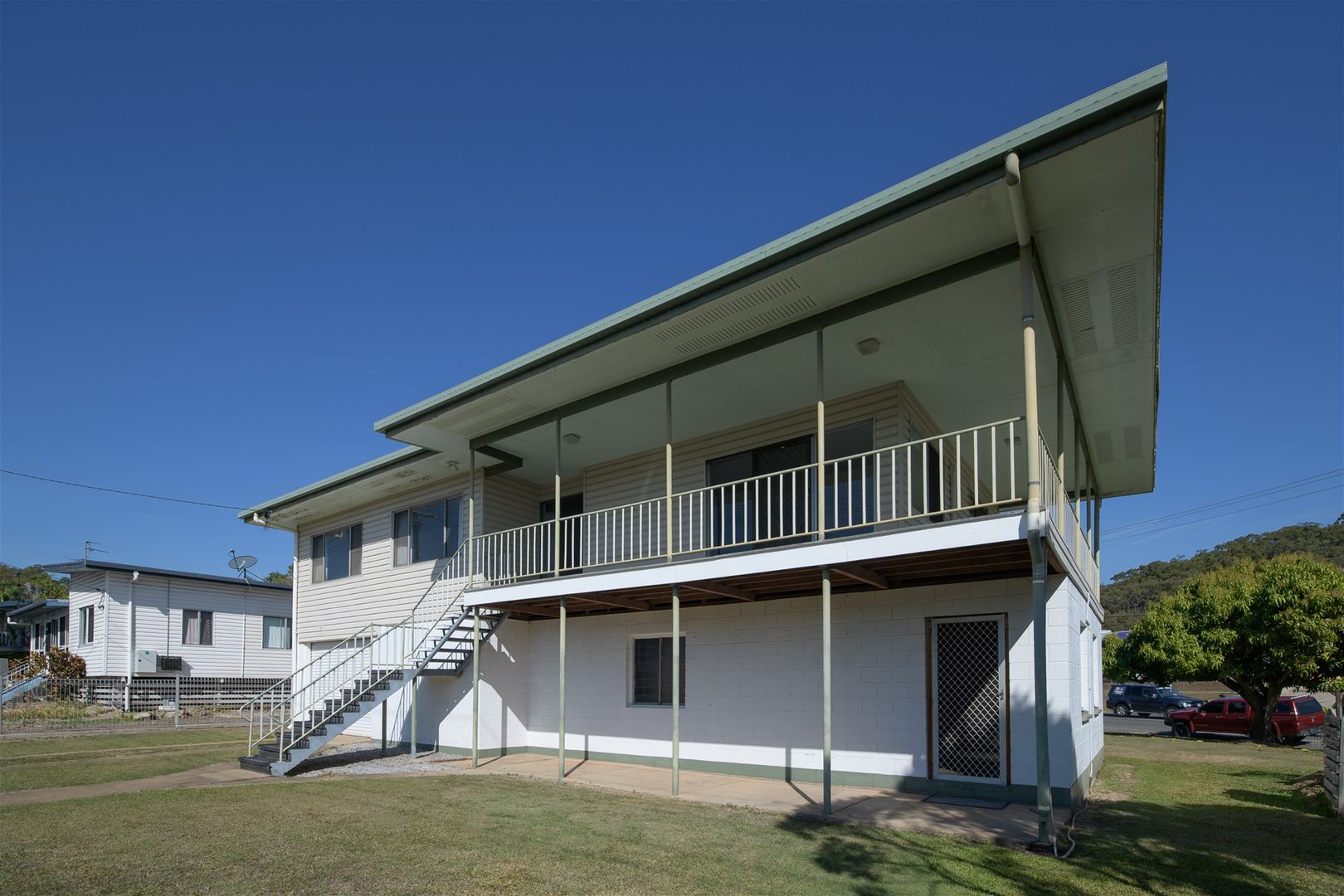 213 Oaka Street, South Gladstone QLD 4680, Image 1