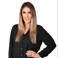 Viviana Suarez, Property manager