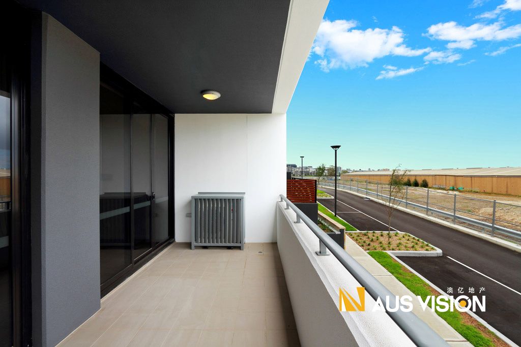 2 bedrooms Apartment / Unit / Flat in 303/1 Half st WENTWORTH POINT NSW, 2127