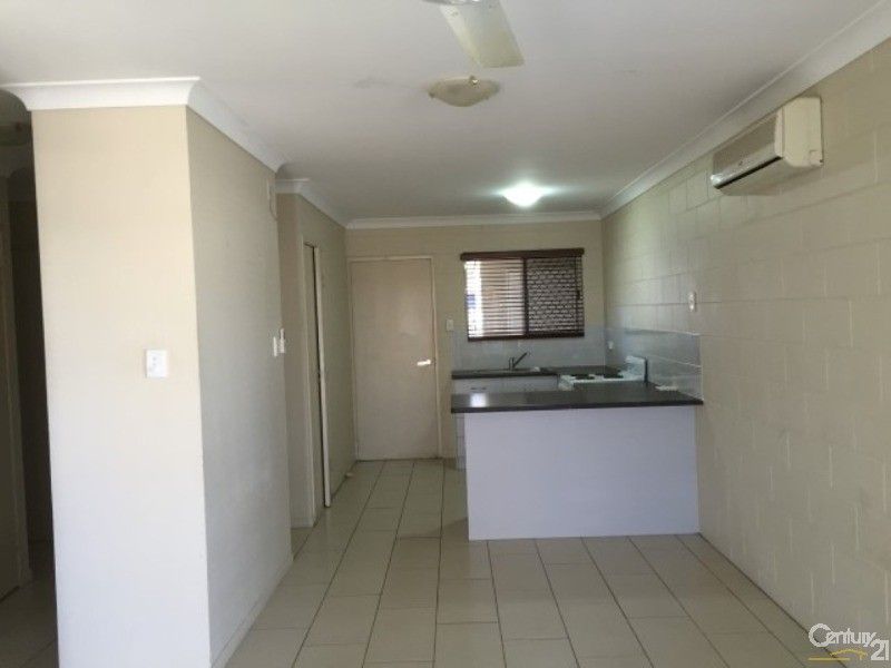8/32 Henry Street, West End QLD 4810, Image 2