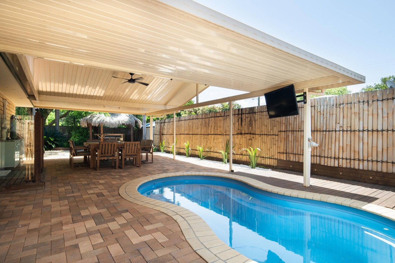 3 bedrooms House in 73 Oakmere Street NUDGEE QLD, 4014