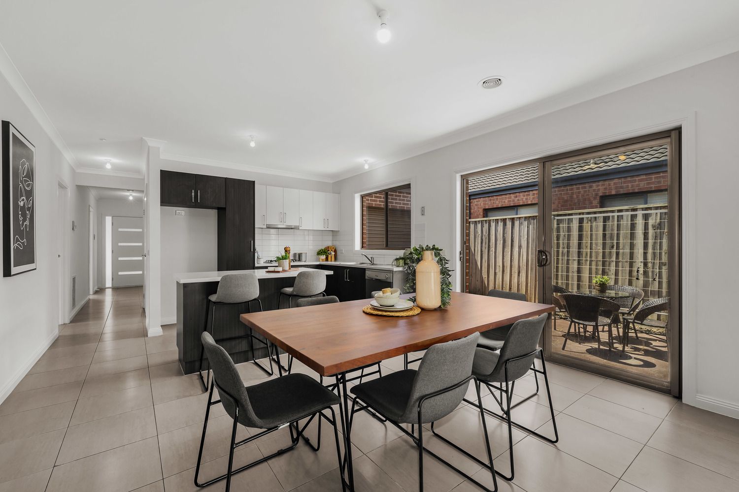 8 Senecio Drive, Doreen VIC 3754, Image 2