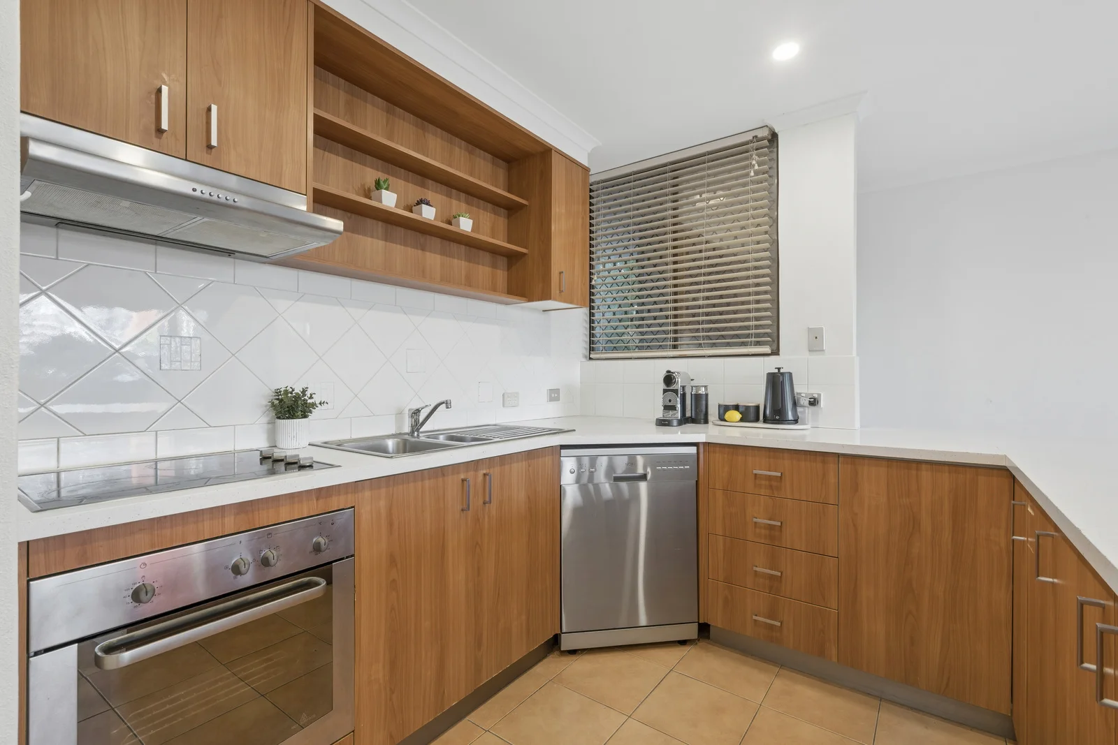 Additional image 4 of 5/33 Darrambal Street, Chevron Island QLD 4217