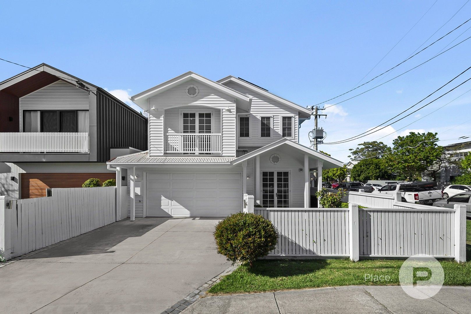 6 bedrooms House in 4 Bilyana Street BALMORAL QLD, 4171