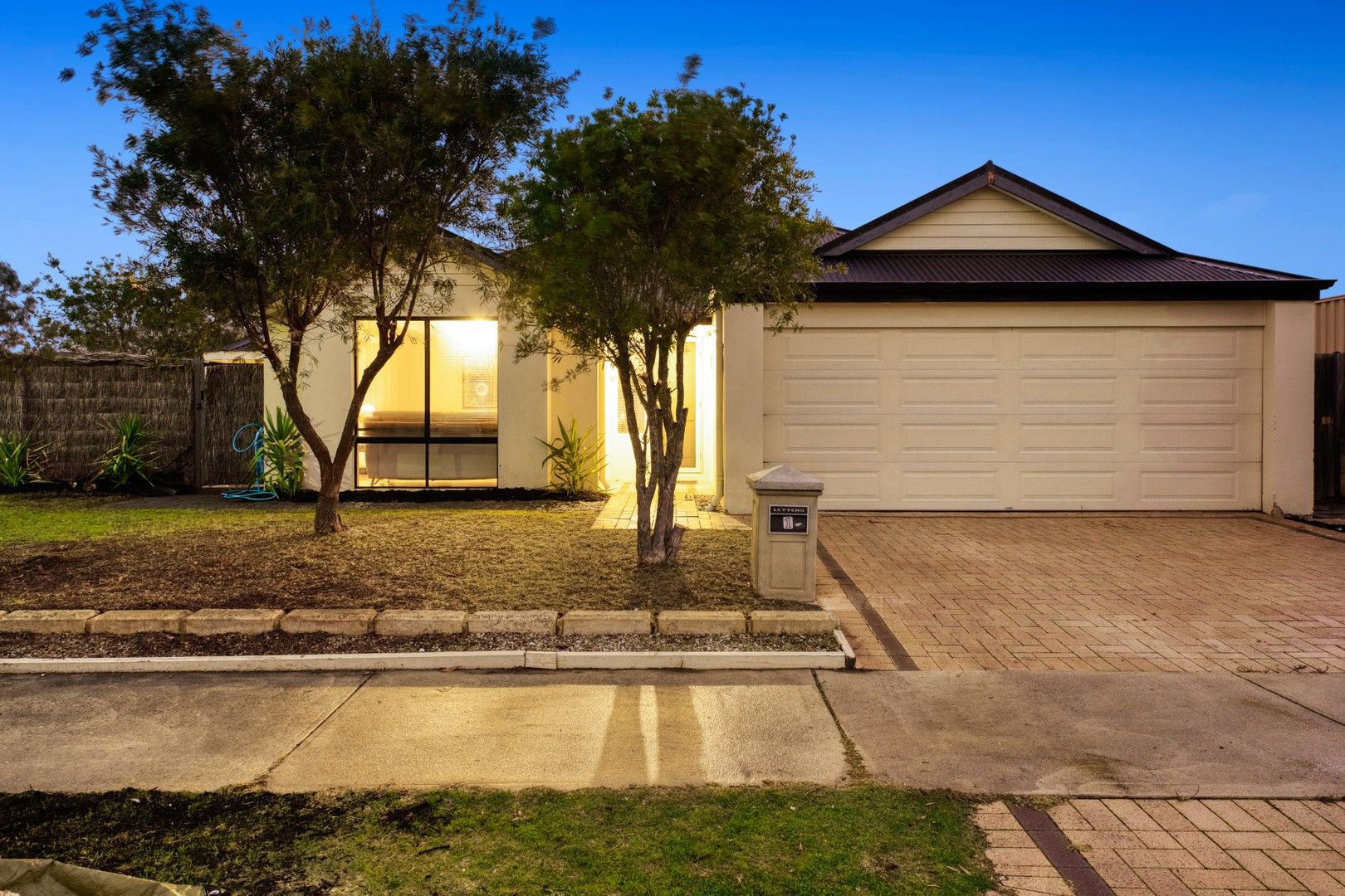 4 bedrooms House in 1 Ashbourne Avenue RIDGEWOOD WA, 6030