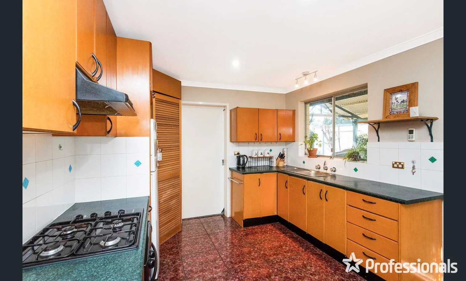 Additional image 9 of 37 Cypress Road, Forrestfield WA 6058