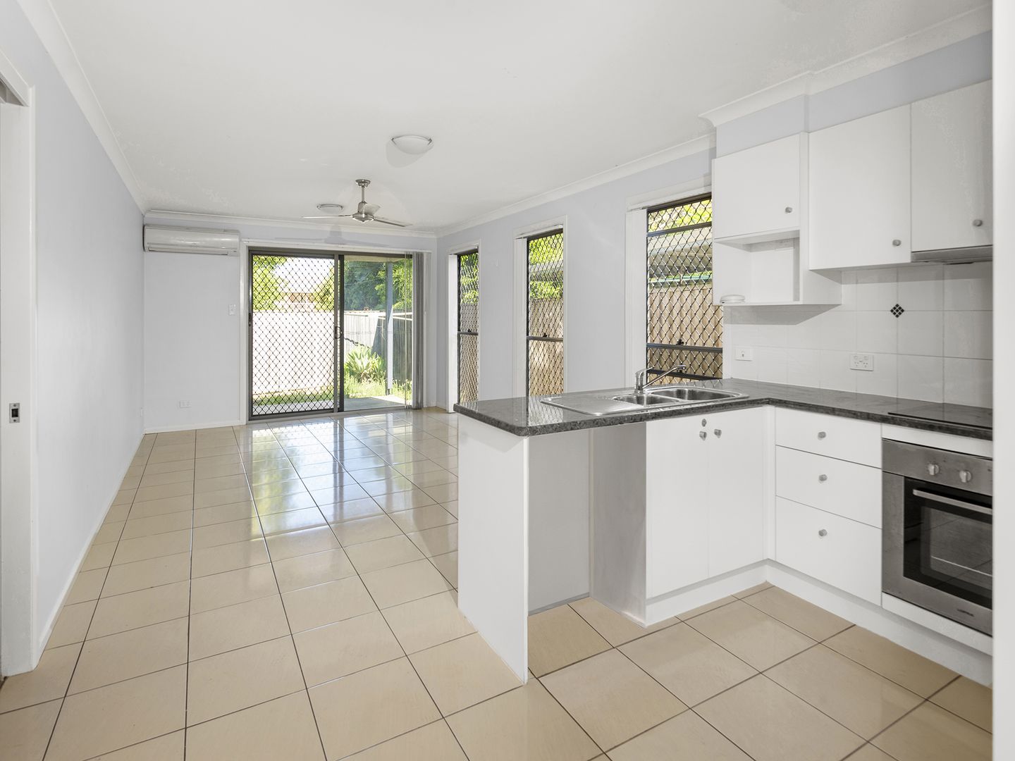 8/11 Walter Street, Caboolture QLD 4510, Image 1