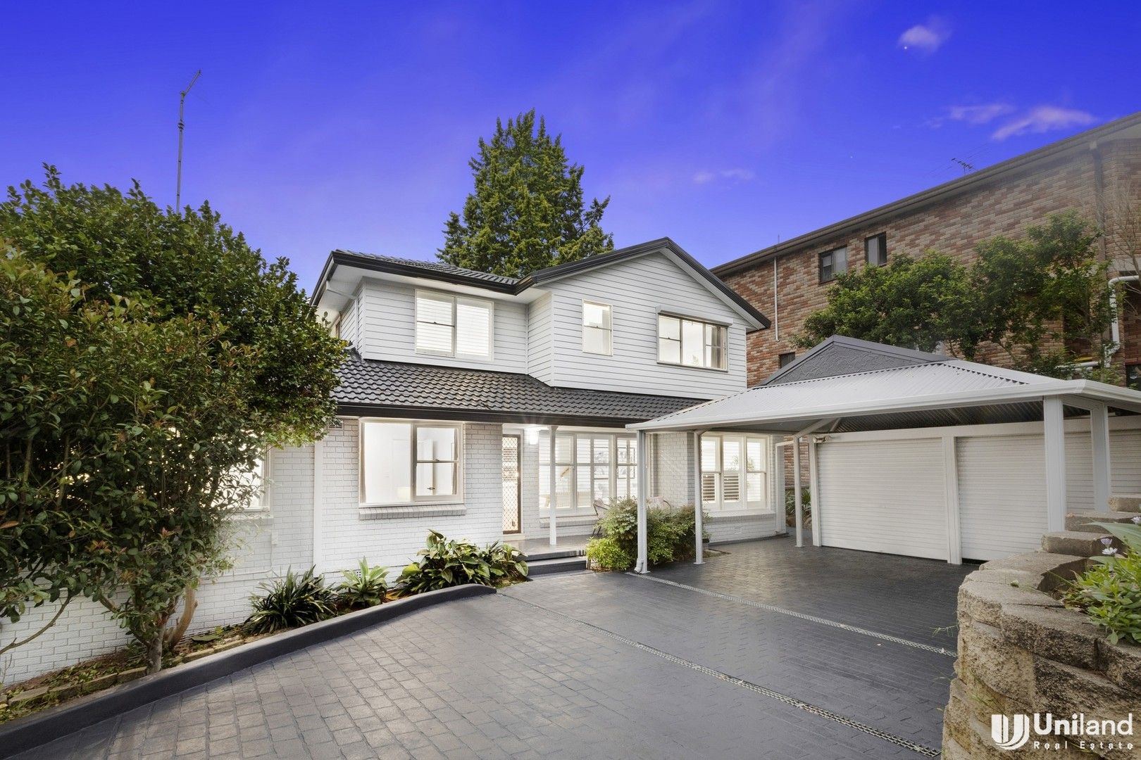 5 bedrooms House in 11A Plymouth Avenue NORTH ROCKS NSW, 2151