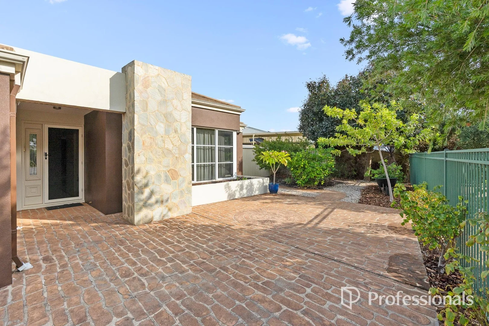 28 Holywell Street, Middle Swan WA 6056