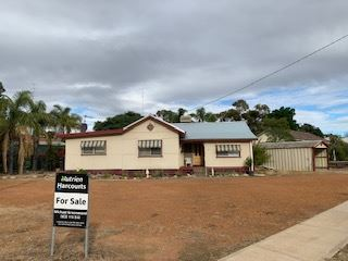 12 Island Avenue, Cunderdin WA 6407