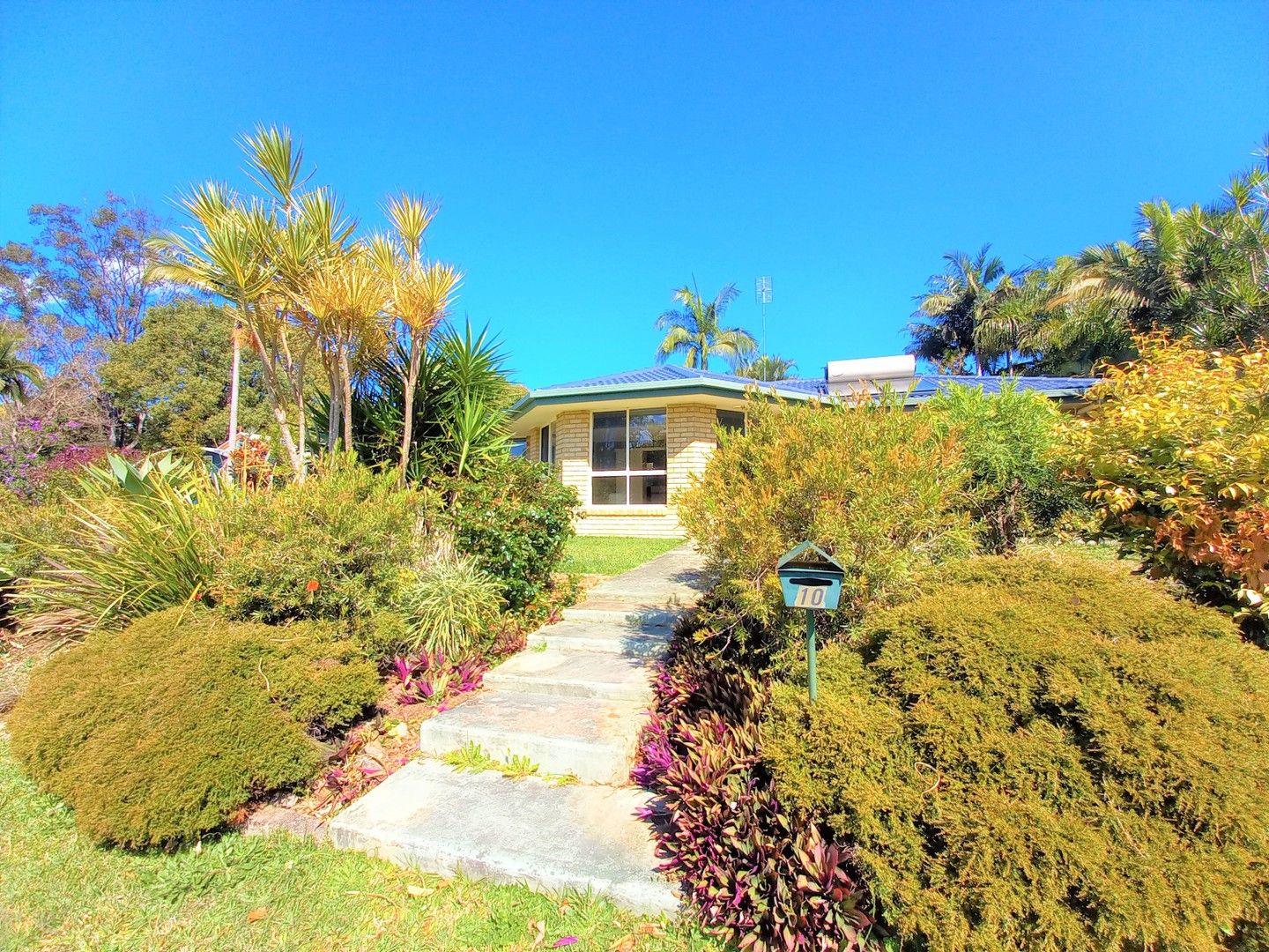 4 bedrooms House in 10 Kylie Court POMONA QLD, 4568