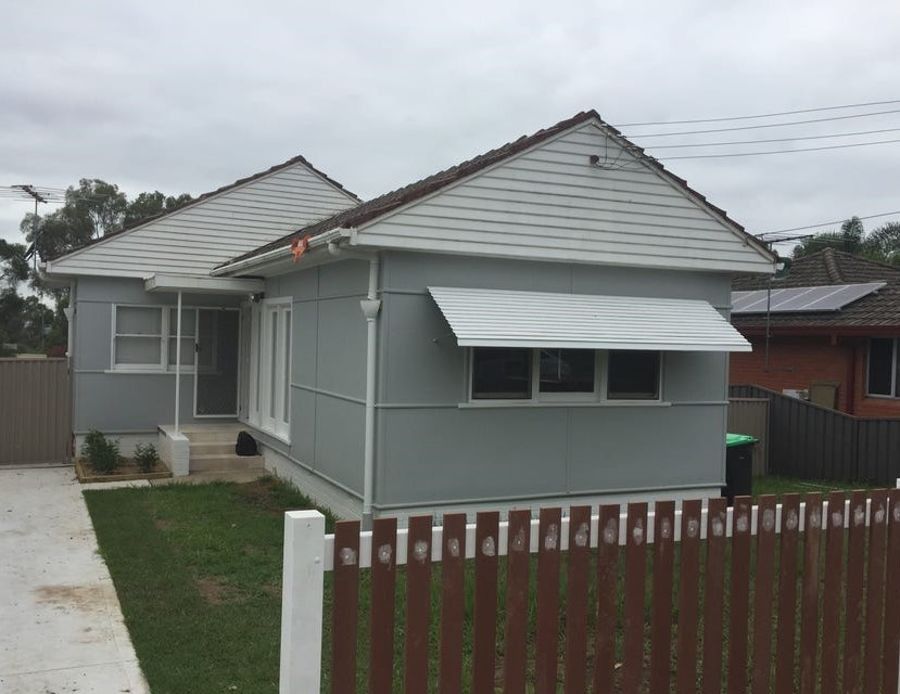 3 bedrooms House in 96 College Street CAMBRIDGE PARK NSW, 2747