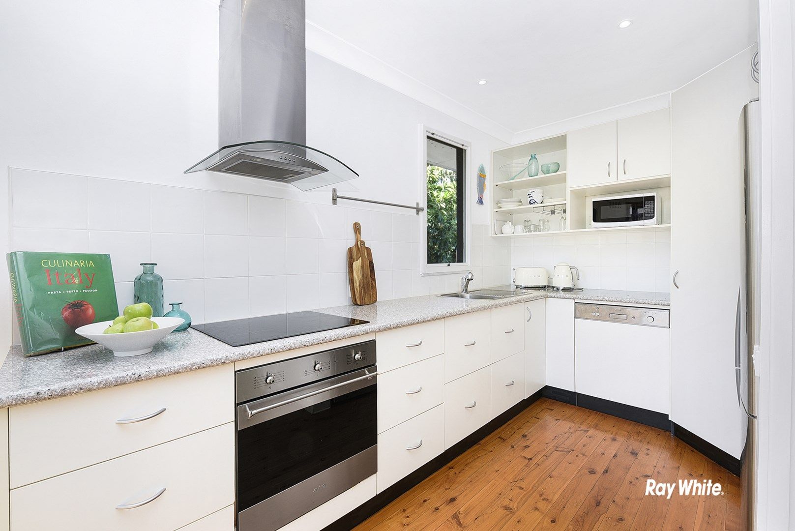 16 Beachcomber Avenue, Bundeena NSW 2230, Image 2