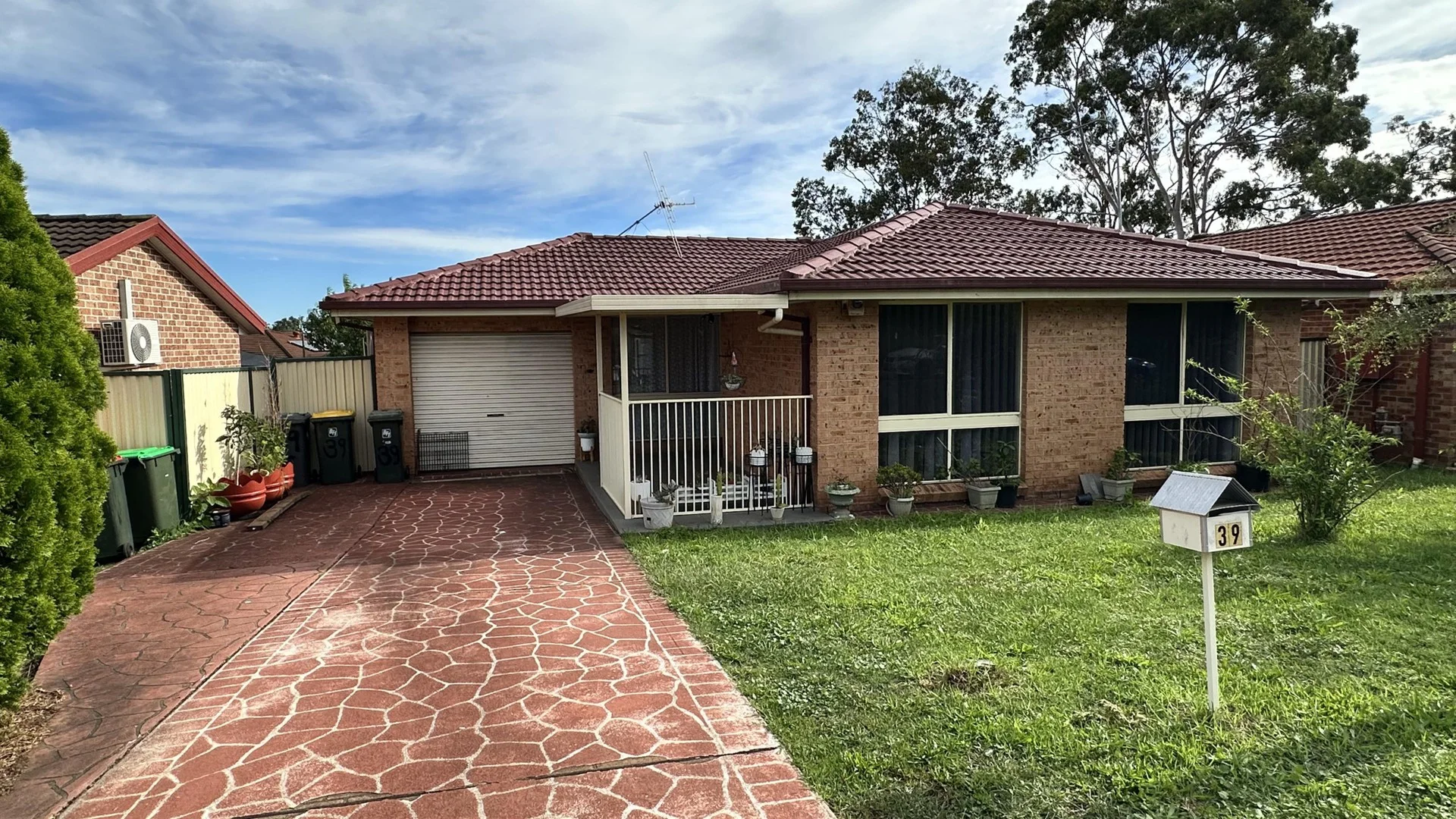 39 Hydrangea Place, Macquarie Fields NSW 2564