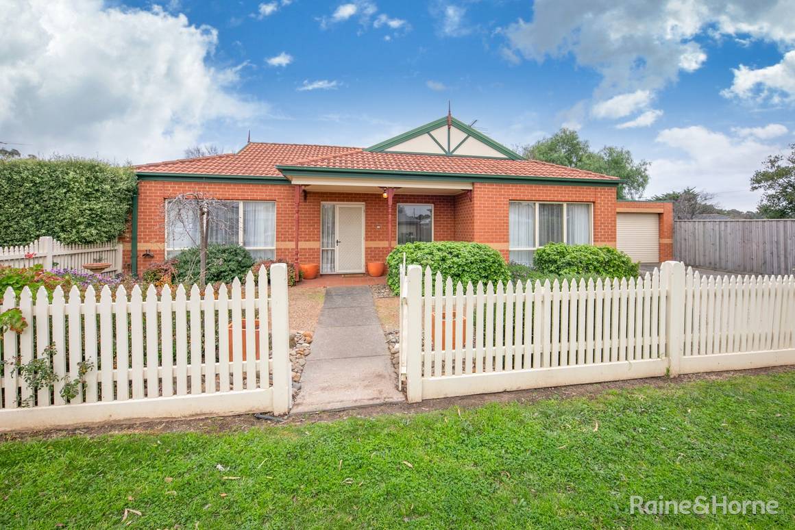 Picture of 7/2-4 Pasley Street, SUNBURY VIC 3429