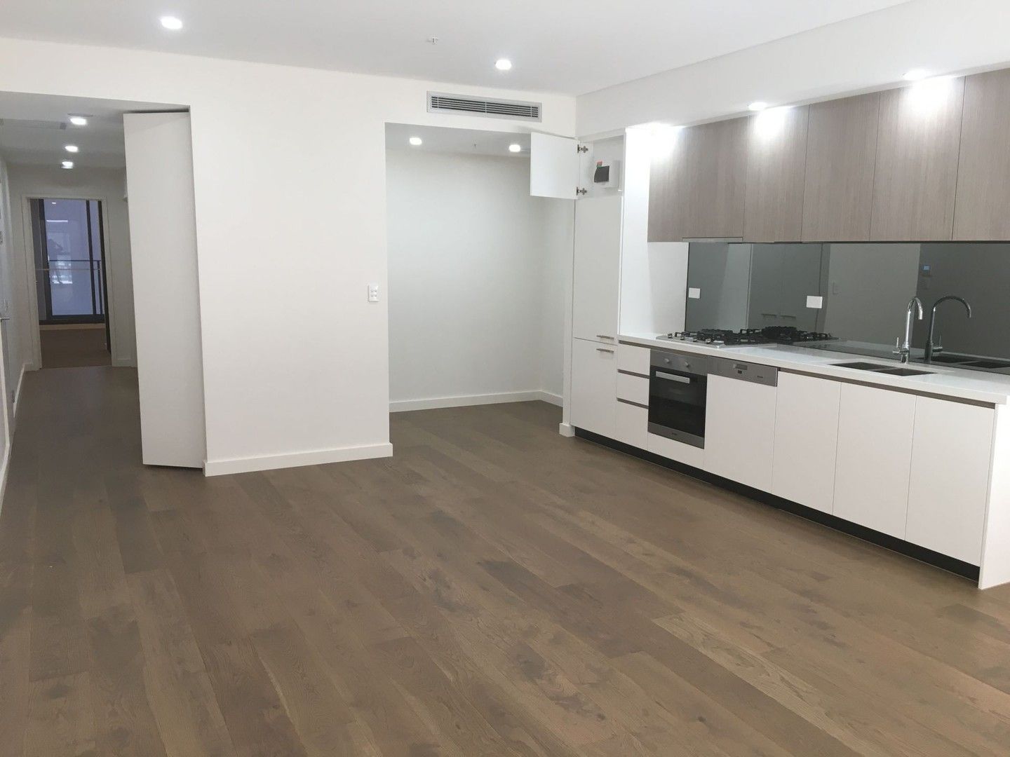 2 bedrooms Apartment / Unit / Flat in 1211/8 Kingsborough Way ZETLAND NSW, 2017