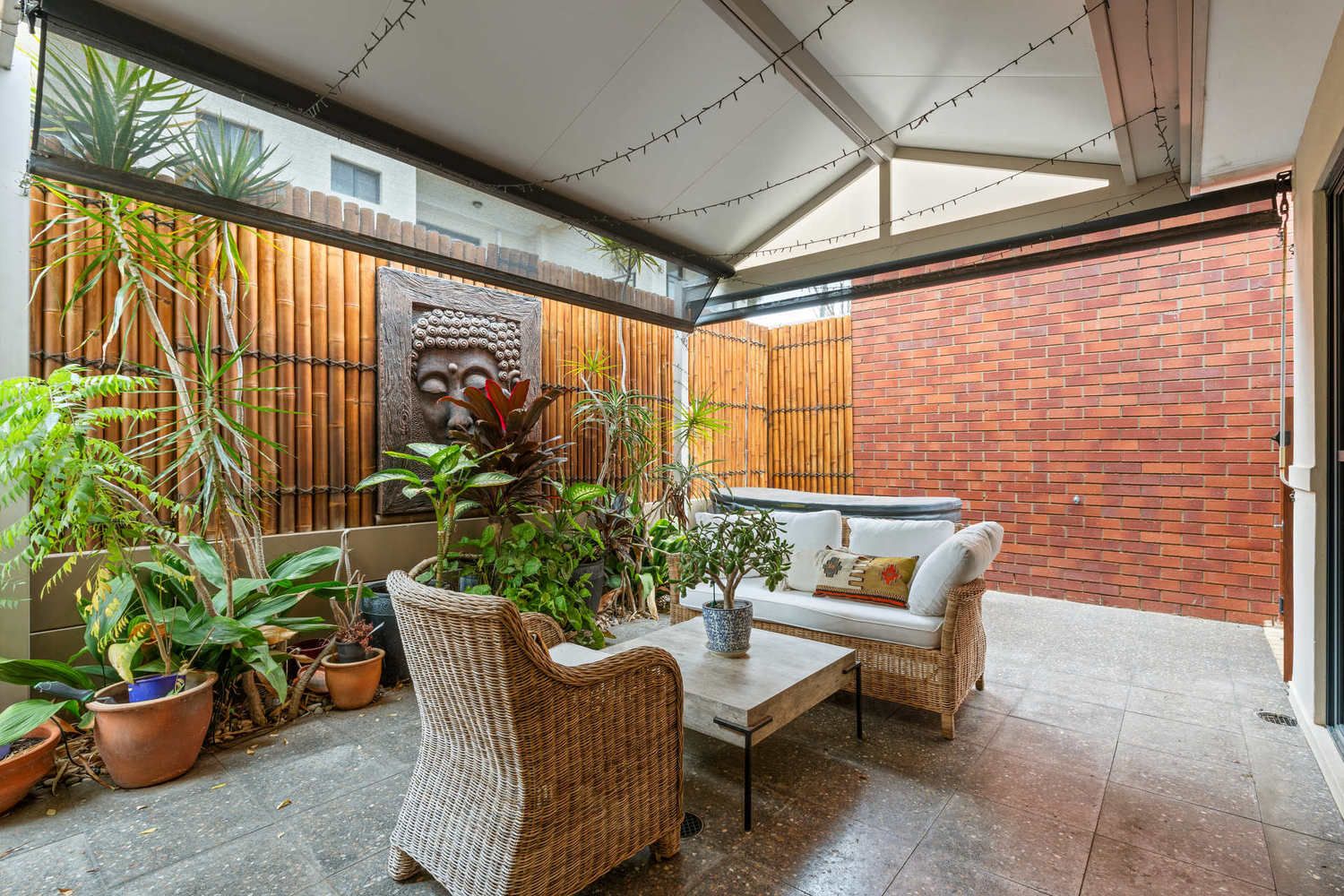 2/274 Holbeck Street, Doubleview WA 6018, Image 2