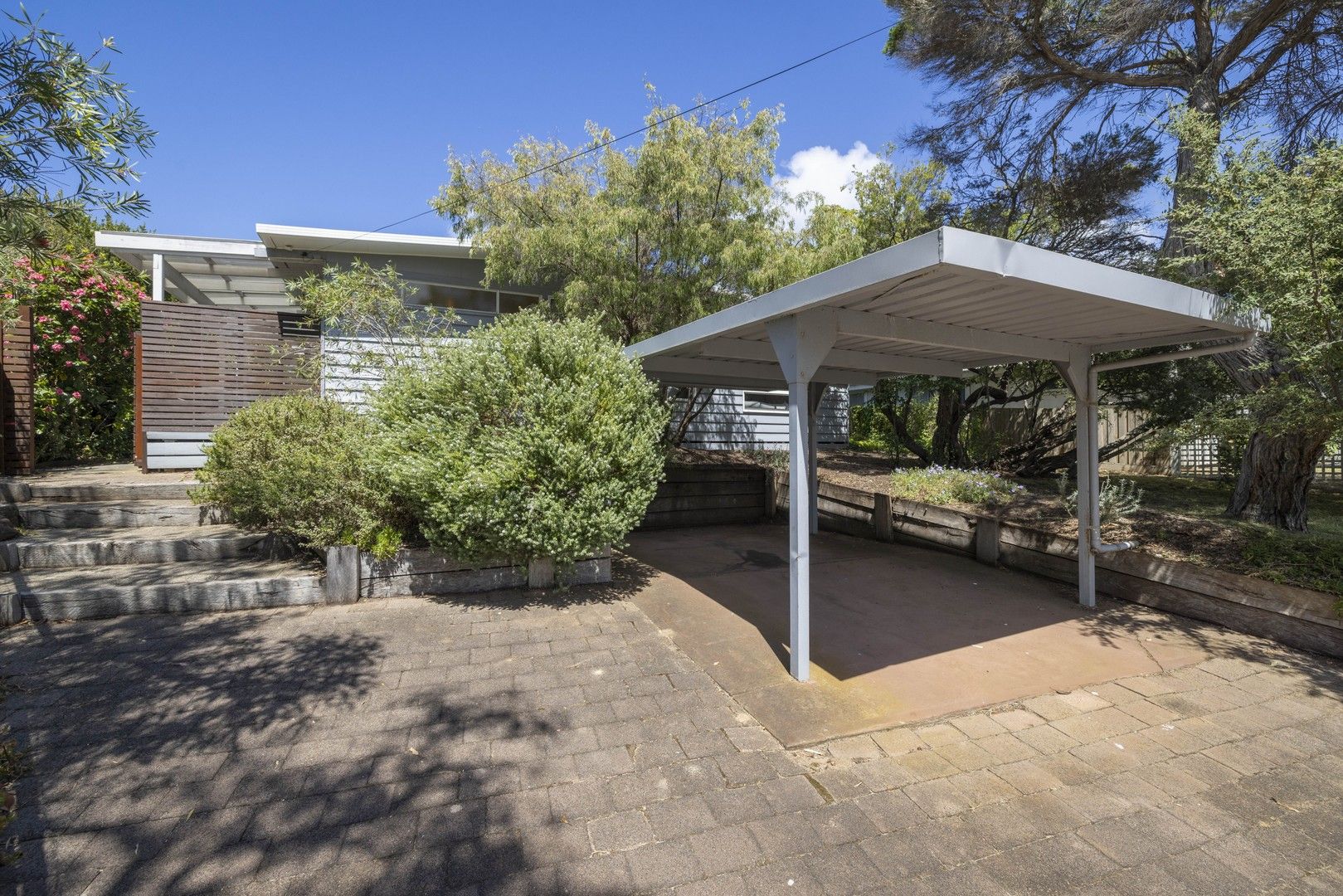 8 Boston Court, Sorrento VIC 3943, Image 2