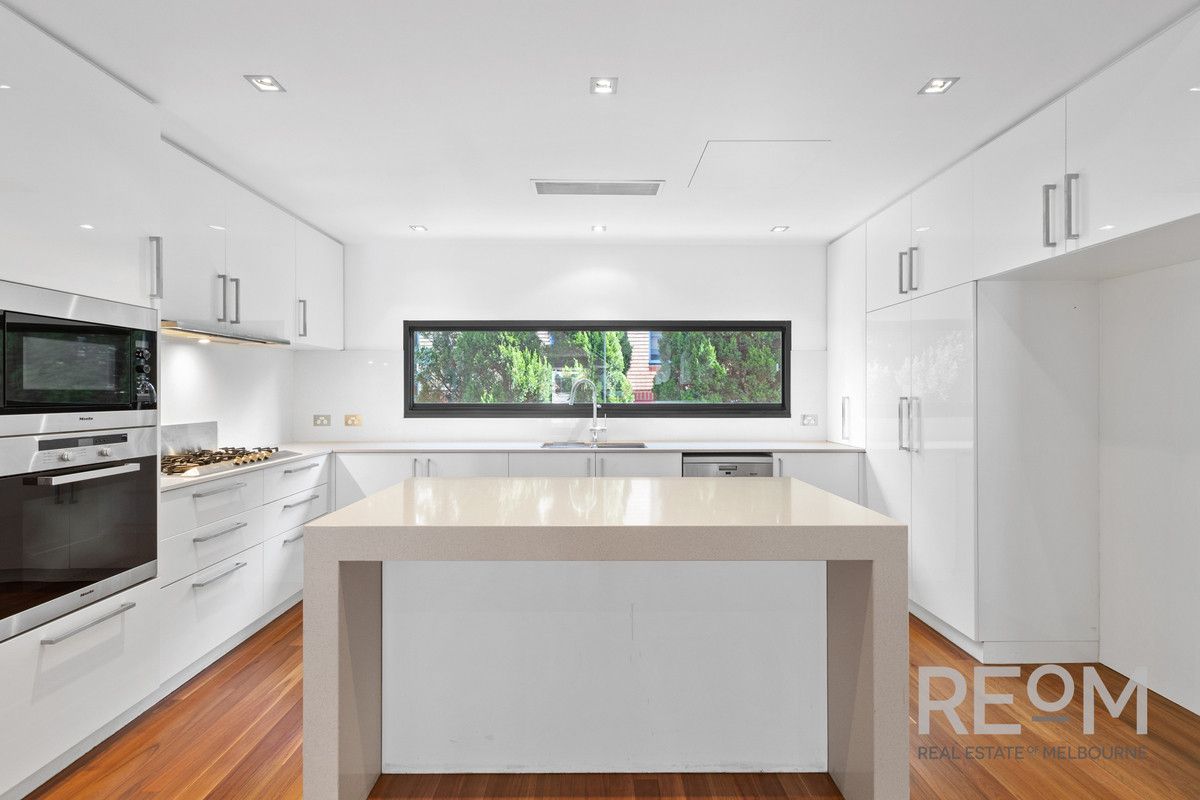 4 bedrooms Townhouse in 4 Davison Place SOUTH YARRA VIC, 3141